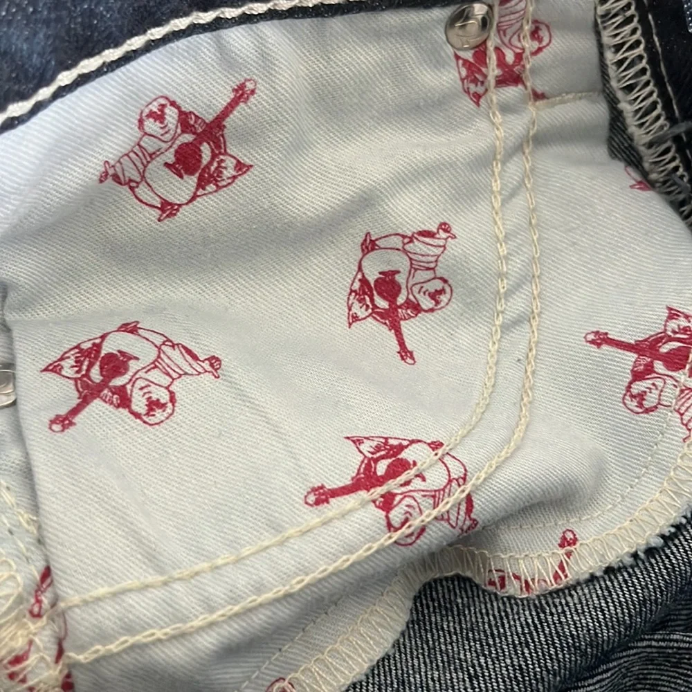 NWOT-True Religion Knee Length Short - Picture 10 of 10